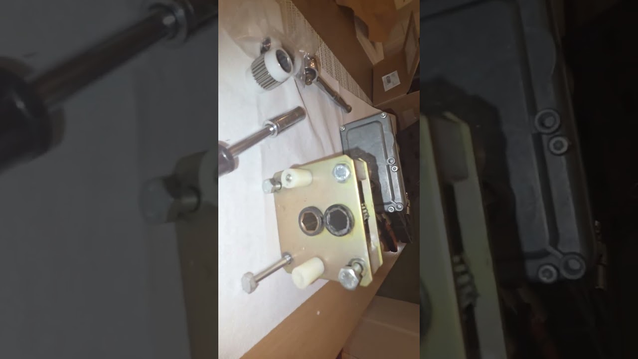 Reverse gear box replacement on 2003 Lance truck camper slide-in. There's no data on the gear assy.