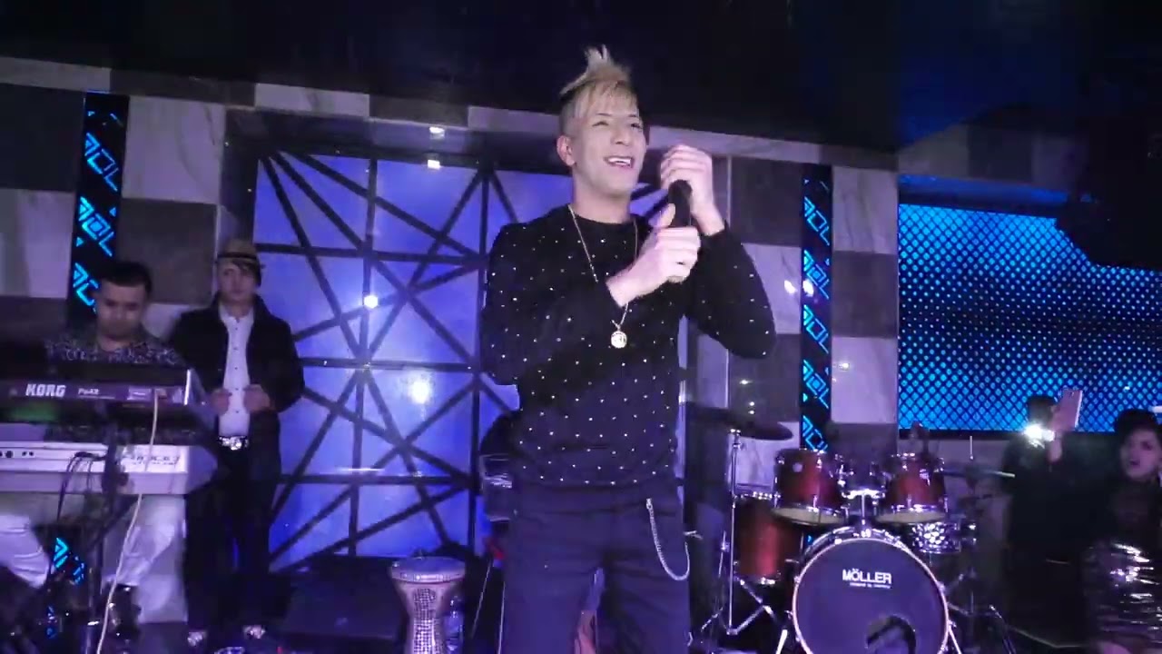 CHIKH MAMIDOU - GALBI RAH MTOUCHI TWAHACHT ANOUCHI Live Scéne ڨلبي راه متوشي توحشت أنوشي