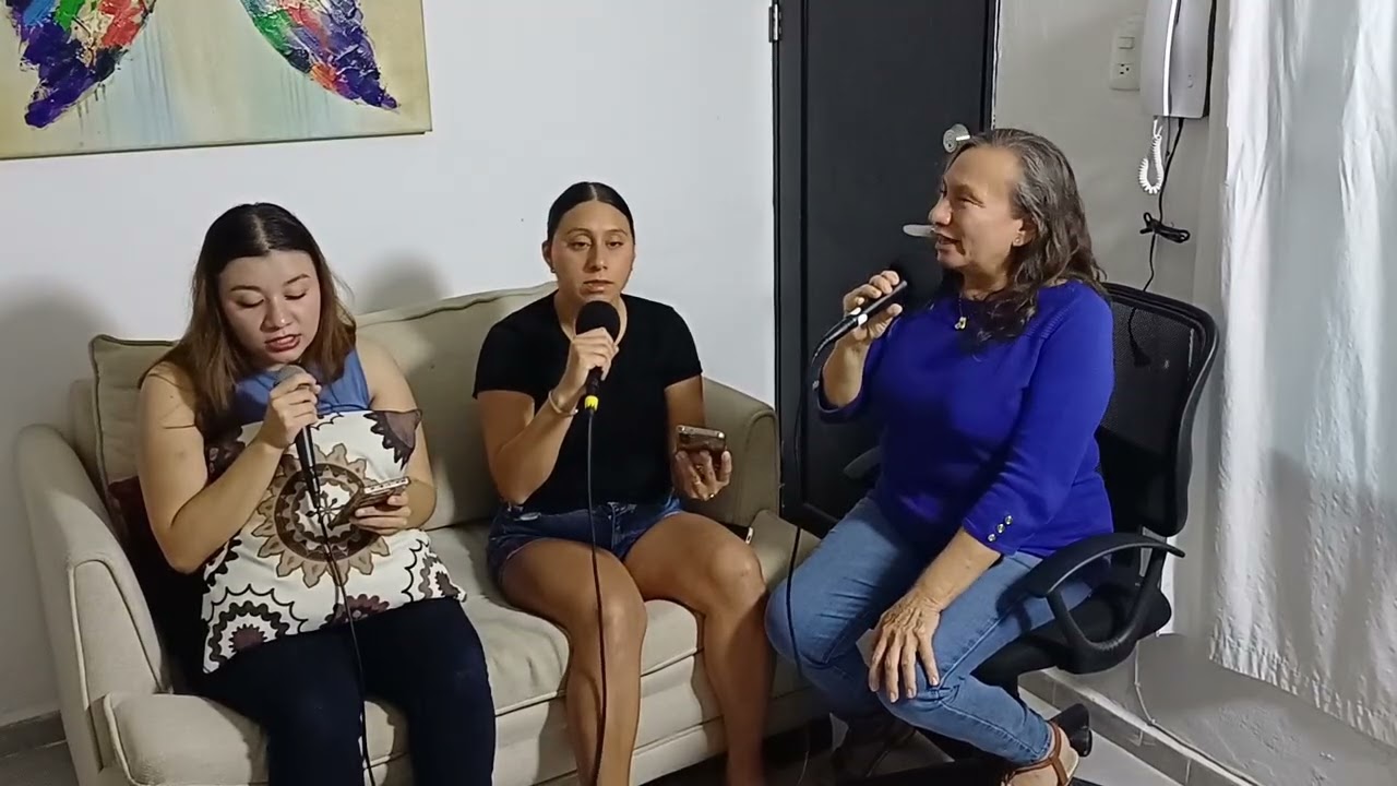 FAMILIA AGUILAR SEGURA MUESTRA A CRISTO