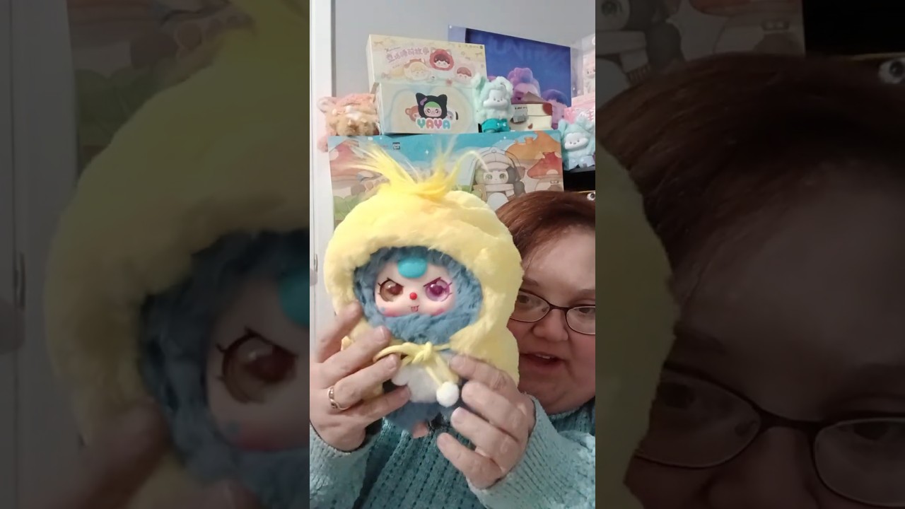 Unboxing with Sara Spills