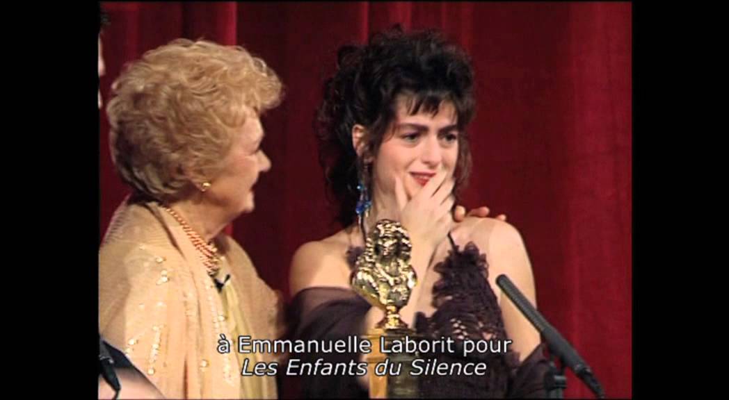 AVEC NOS YEUX . Emmanuelle Laborit et le combat des comédiens sourds d'IVT Bande Annonce. Juin 2013.