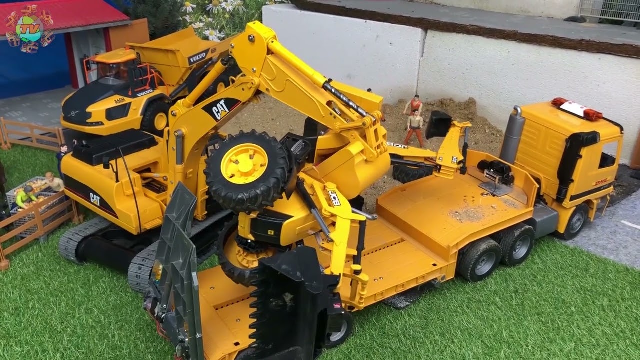 RC Bruder Truck saves Construction Machinery
