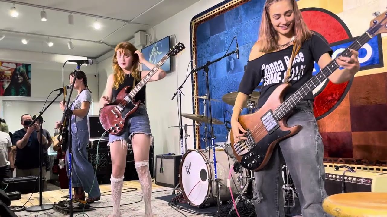 Die Spitz - Punishers(Waterloo Records - 09/05/2025)