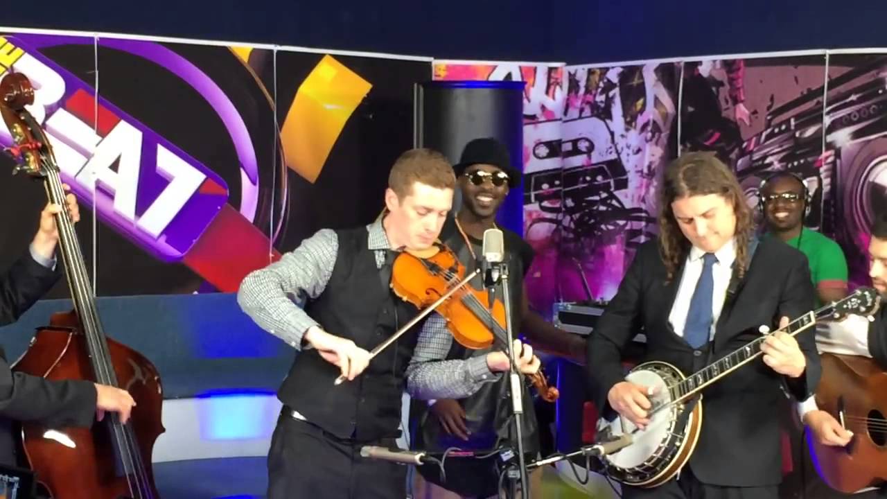 The Henhouse Prowlers perform hit song 