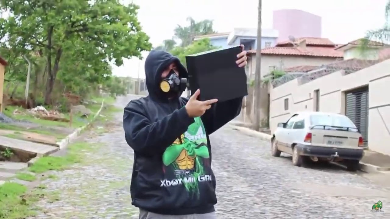 Xbox mil grau quebrando ps4