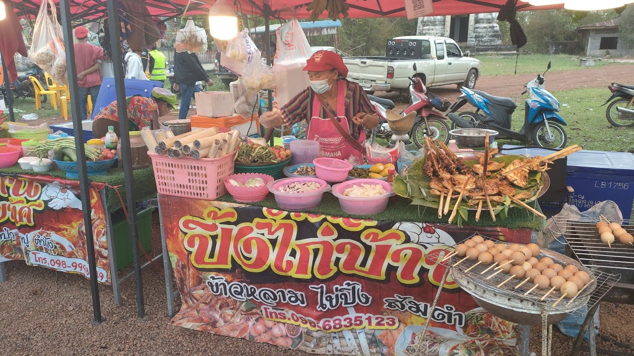 เลาะชมบรรยากาศงานบุญ แม่ค้าหลายคัก #เลาะตลาดงานบุญ