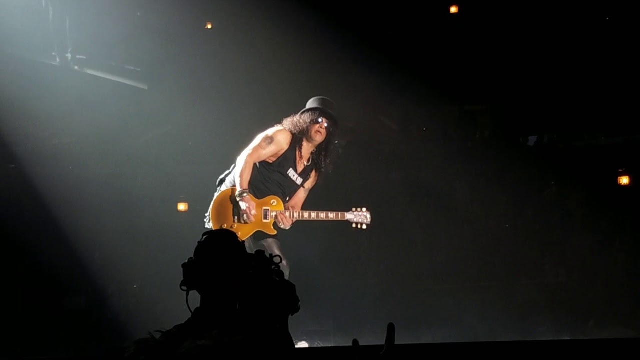 Slash Guitar Solo - Johnny B Goode Jam - Guns N Roses @ United Center - Chicago - 11.6.2017