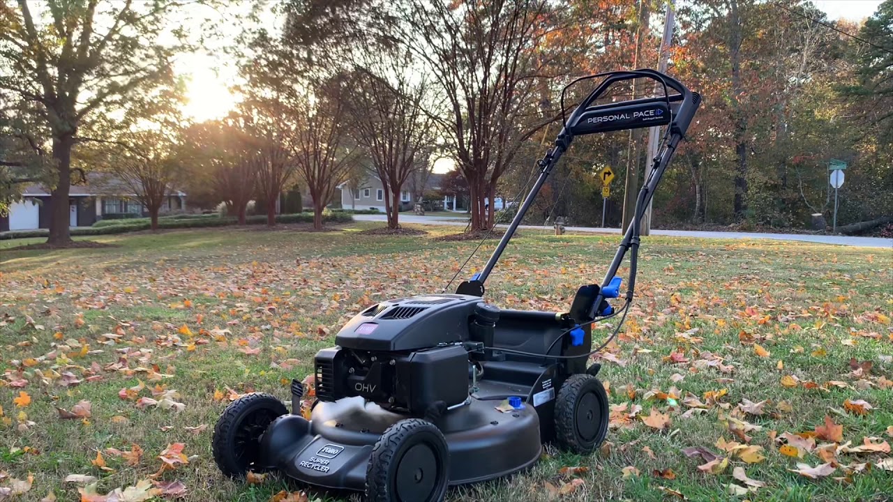 Toro Super Recycler: Mulching vs Bagging Leaf Cleanup Demo