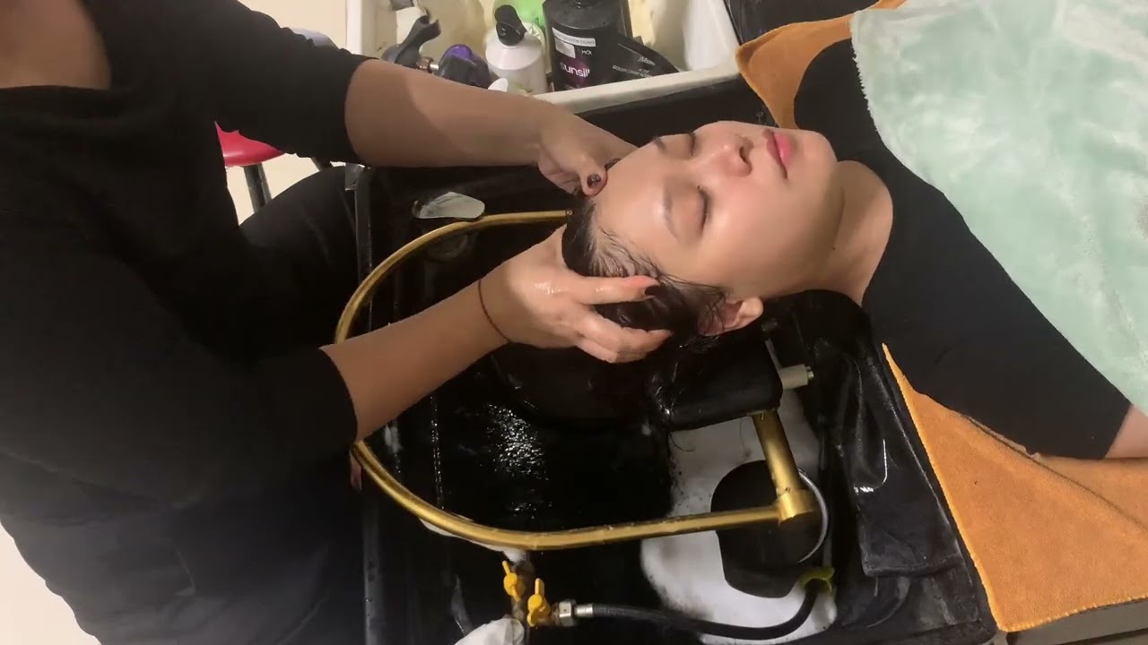 Shampoo, relax with face, neck and shoulder massage