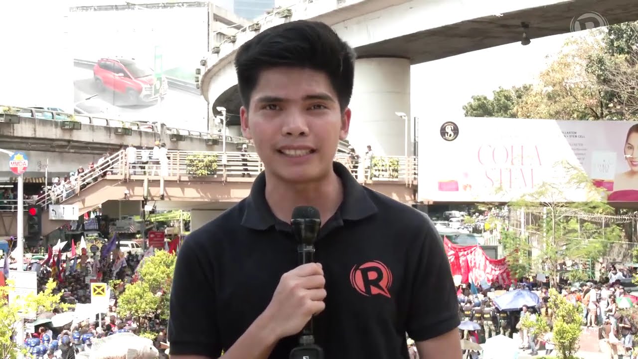 Standoff at EDSA: Police stop protesters' march to shrine