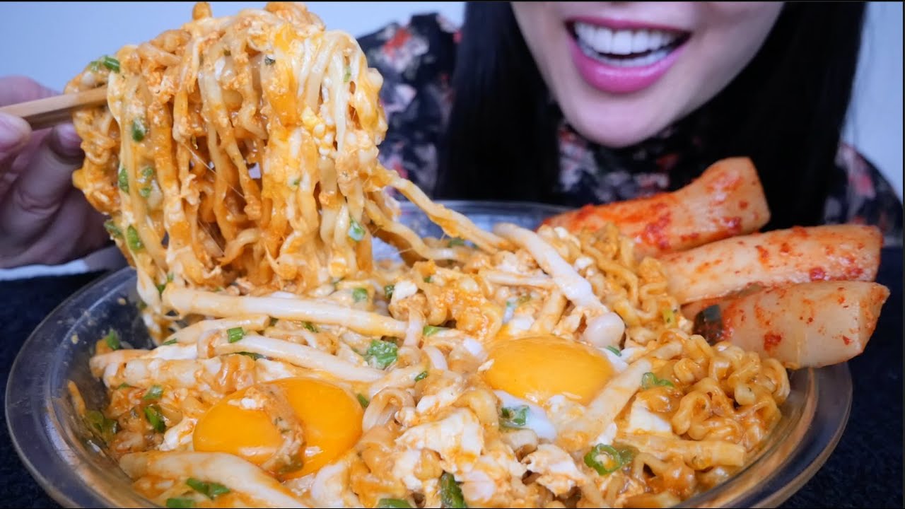 SAMYANG CHEESY NOODLES MIX (ASMR EATING SOUNDS) LIGHT WHISPER | SAS-ASMR