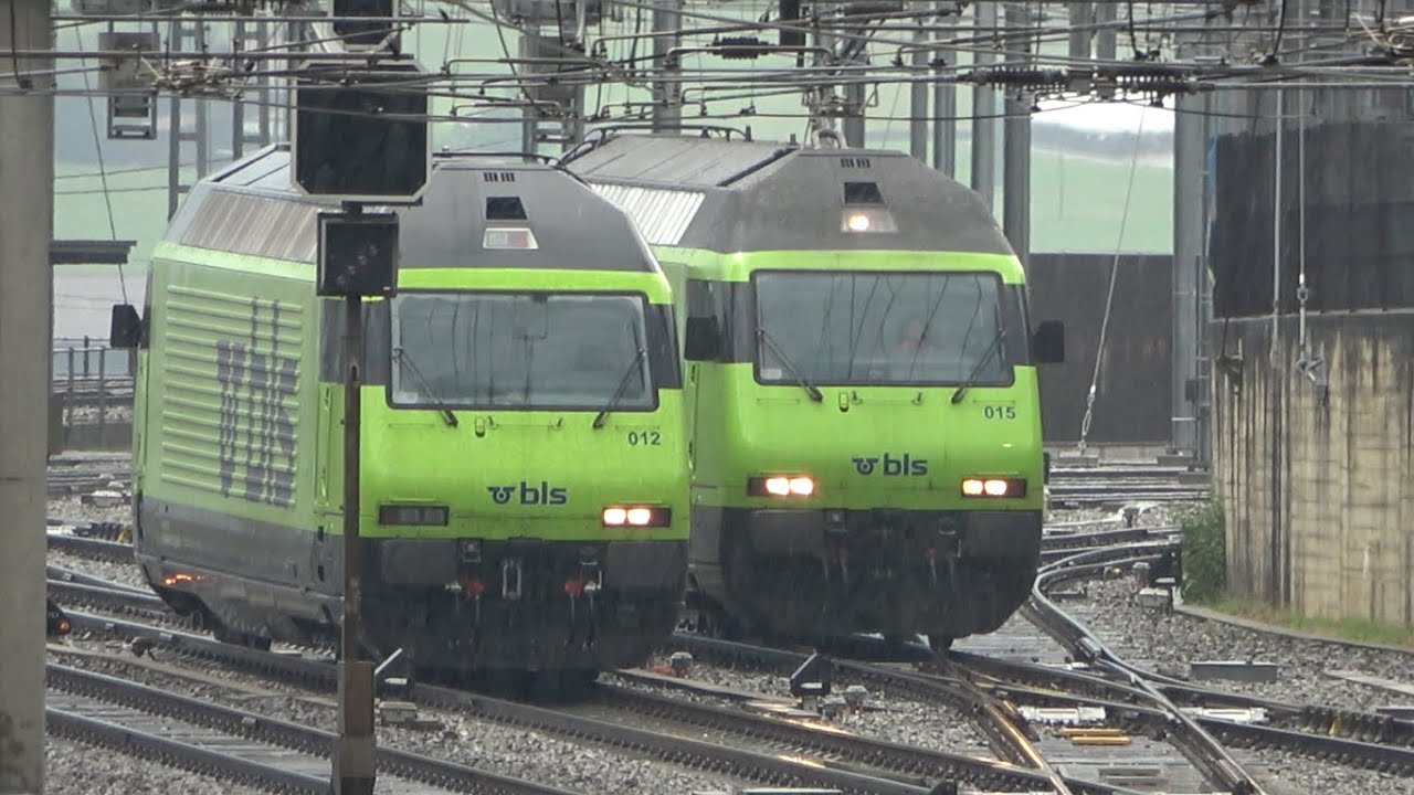 BLS Lokrangierfahrten, railCare mit Coop-Zug und mehr bei Regen in Spiez