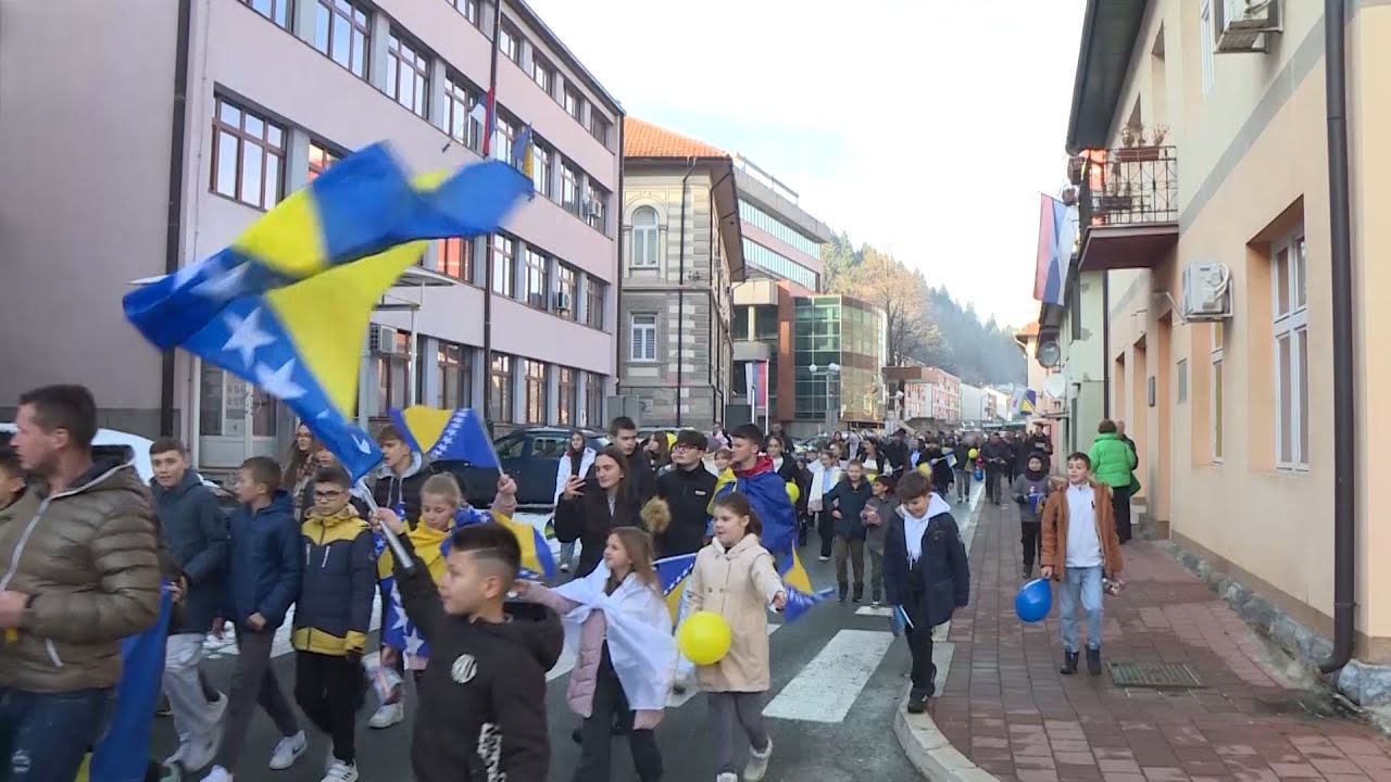 Dan državnosti BiH u Srebrenici, Bratuncu i Zvorniku: Prelijepi kadrovi mladosti Bosne