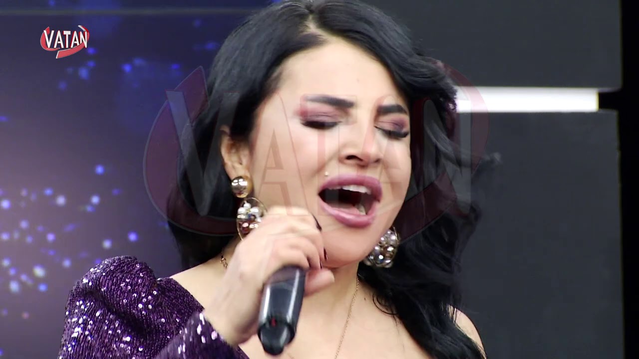 Tülay Maciran Oğul Latif Doğan Küstüm Show'a Özel Canlı Yorumuyla Yer Yerinden Oynadı