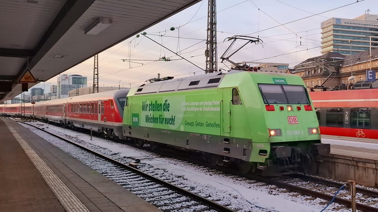 Einfahrt der DEVK 101 088-3 am RE 1  4025  am Münchner Hbf am 4.1.2025