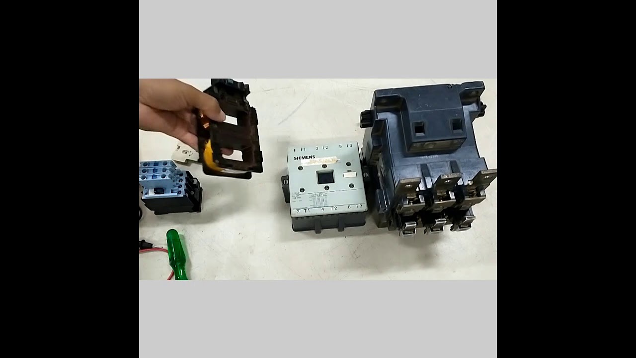 Contator troca de componentes e manutenção.