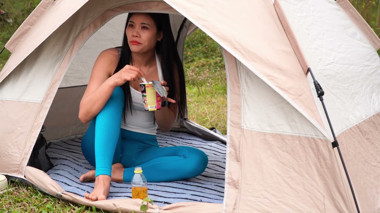 Solo Survival Camping in Storms, Wilderness Challenge, Outdoor Cooking, ASMR