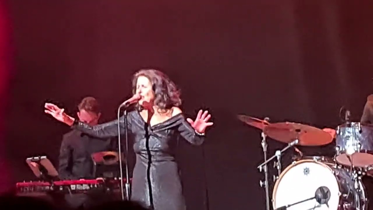 Elkie Brooks- We've Got Tonight (Birmingham Town Hall 28.02.25)