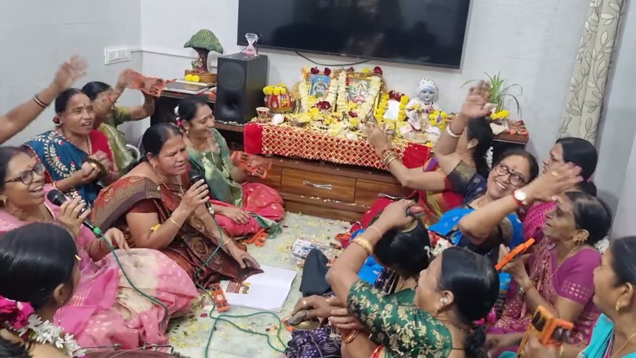 (લખેલુ છે) 🌺 અમે થઈ ગયા મોરલી વાળા ના🌺