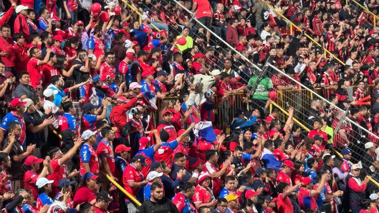 💙🤍❤️ Luna de Xelajú desde el Morera Soto, Alajuela 🇨🇷
