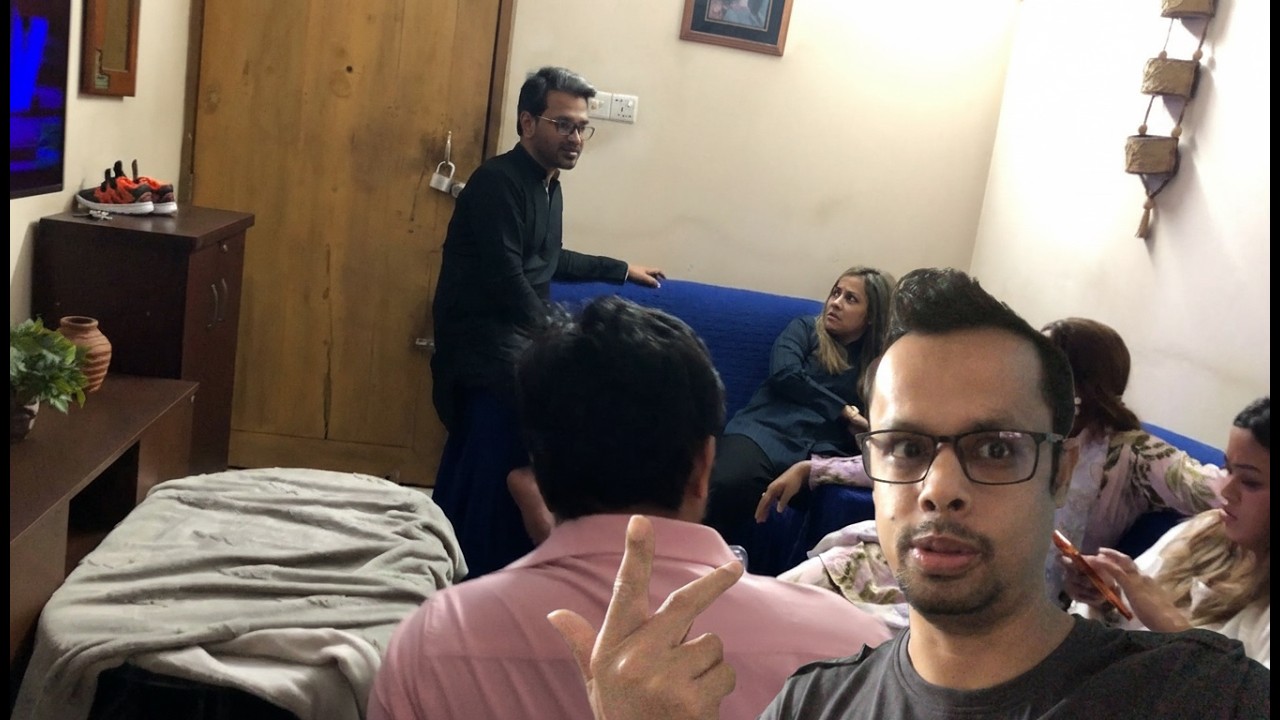সবাই মিলে জরুরী মিটিং এ বসেছে হঠাৎ করে