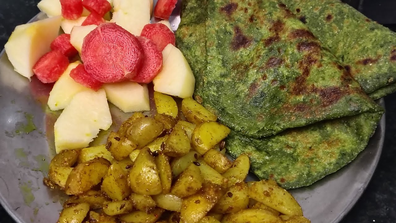 #palakpratha#aalookirecipe agar aap apne bache ke liye kuch healthy dena chahte h to ye dekhe orde😋😋