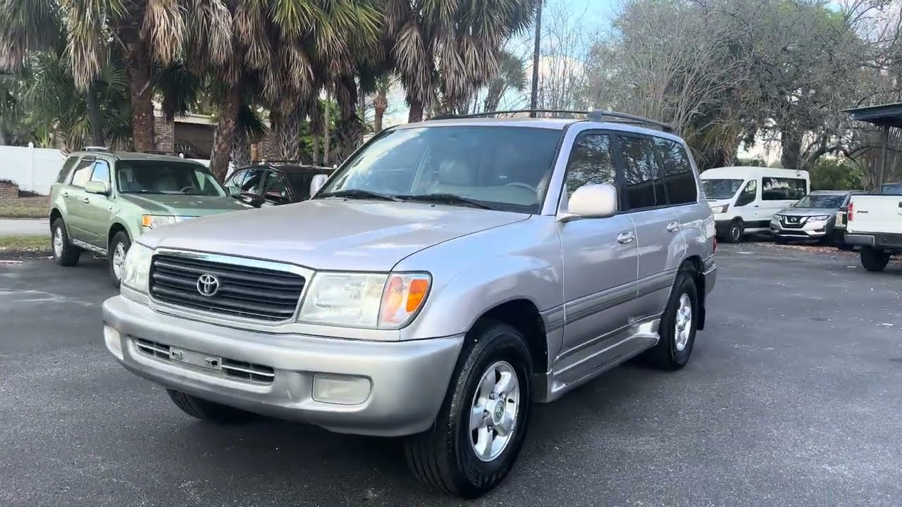 2000 Land Cruiser VIN: 124693 EXTERIOR