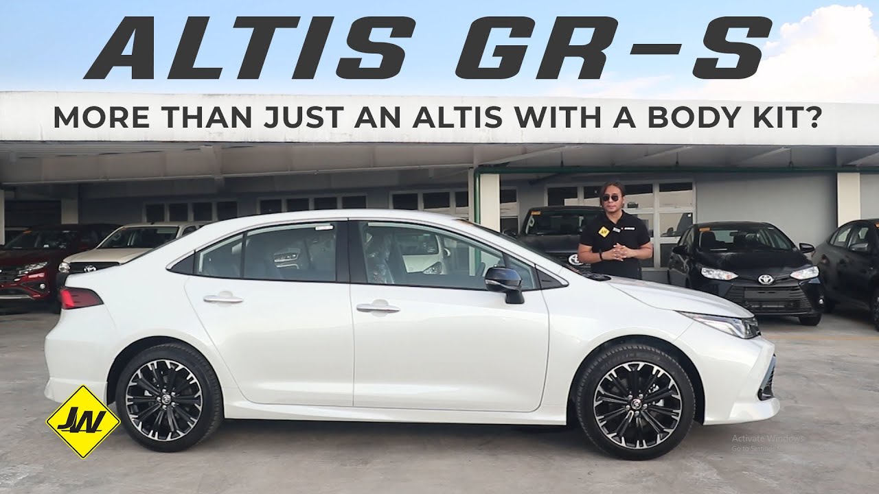 Toyota Altis GR-S Walk-Around -How does it compare to the base model Civic