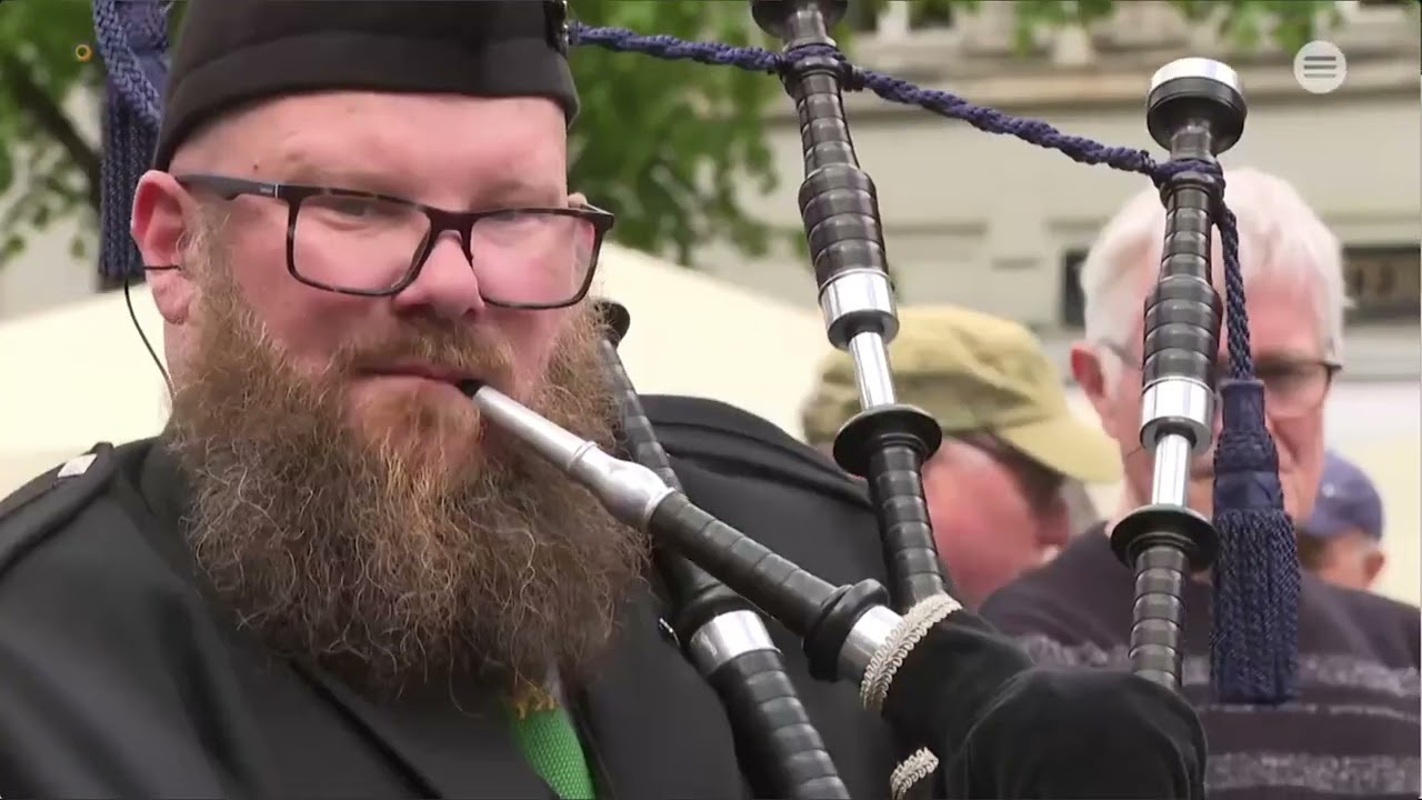 40 Jahre Glaronia Pipes and Drums / Pipes of Glarus - Südostschweiz Reportage