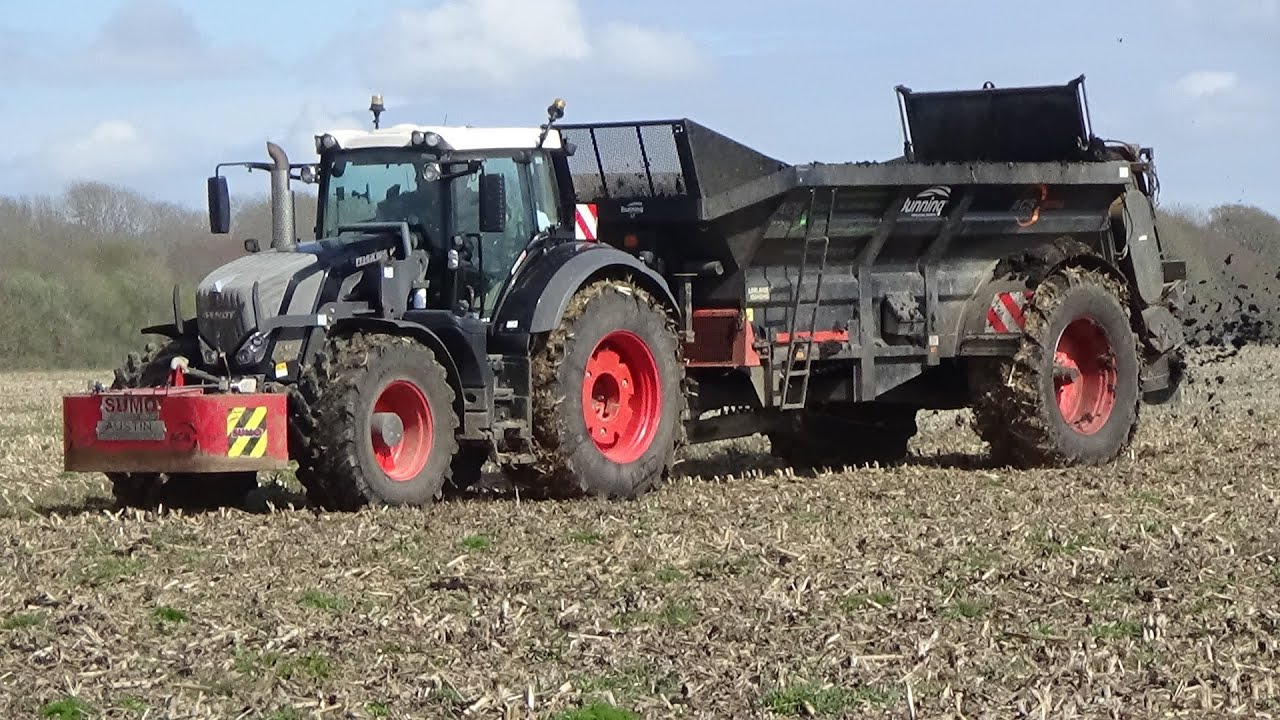 Sewage Sludge Spreading & Cultivating by Coast with Black Fendt 828 & Hitachi and Fendt 939