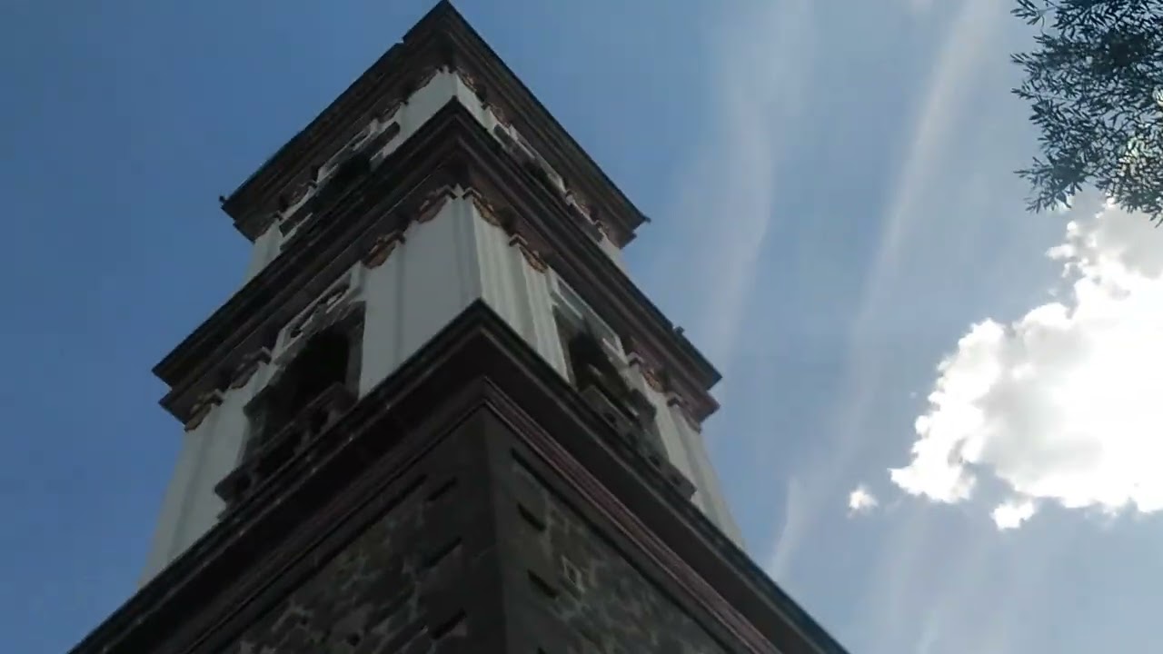 Tocaron tres campanas de la iglesia 