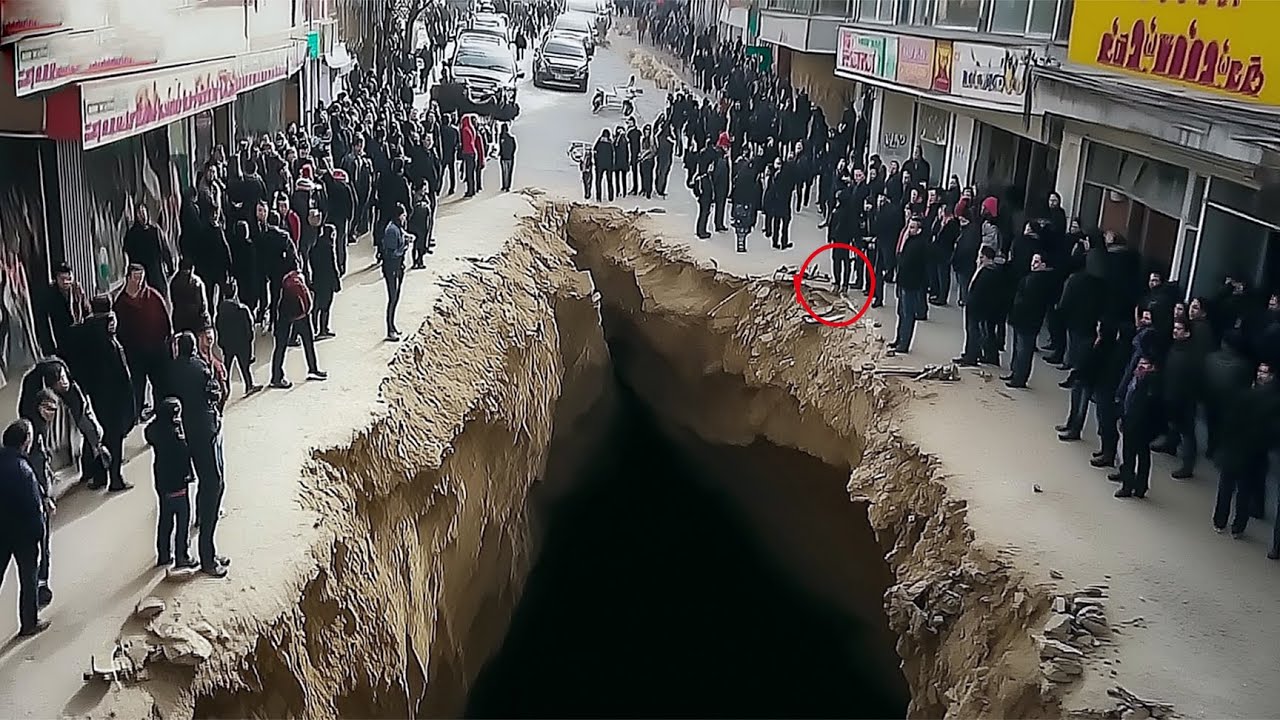 Tragic! 399 Shocking Natural Disasters Caught On Camera!