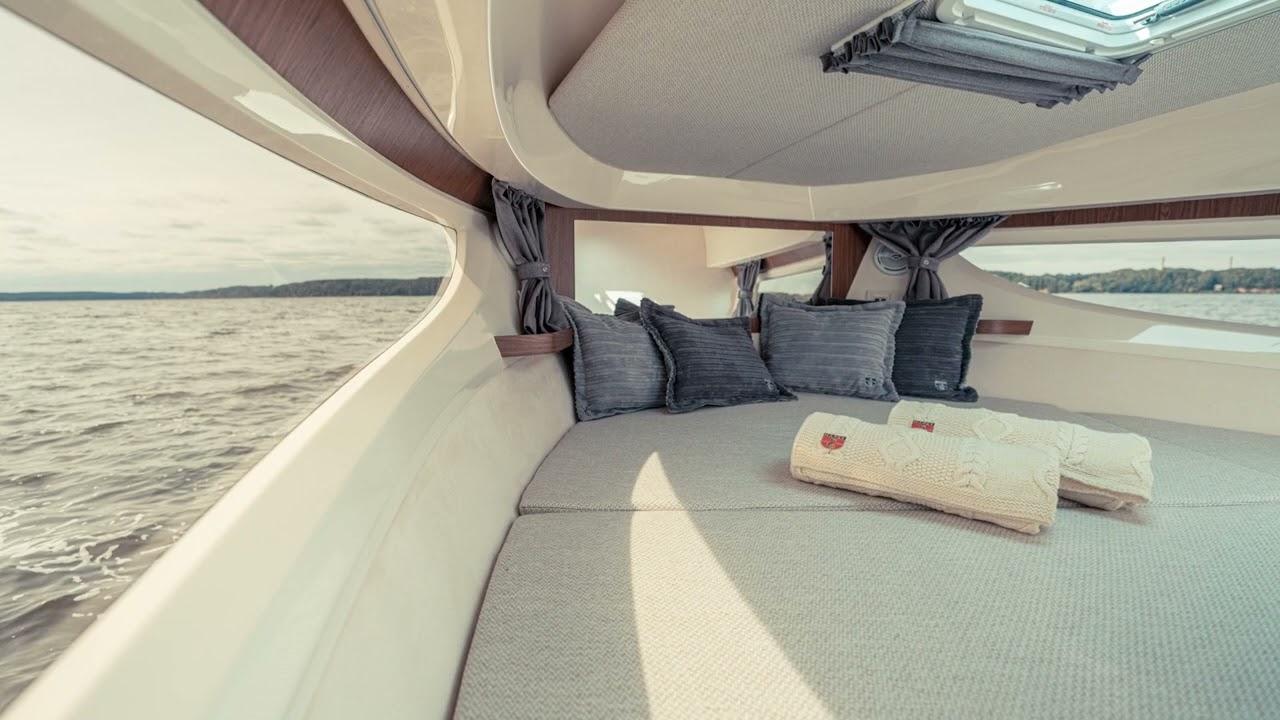 Marex 330 Scandinavia &ndash; Gjennomgang av En Perfekt Familiecruiser 🚤✨