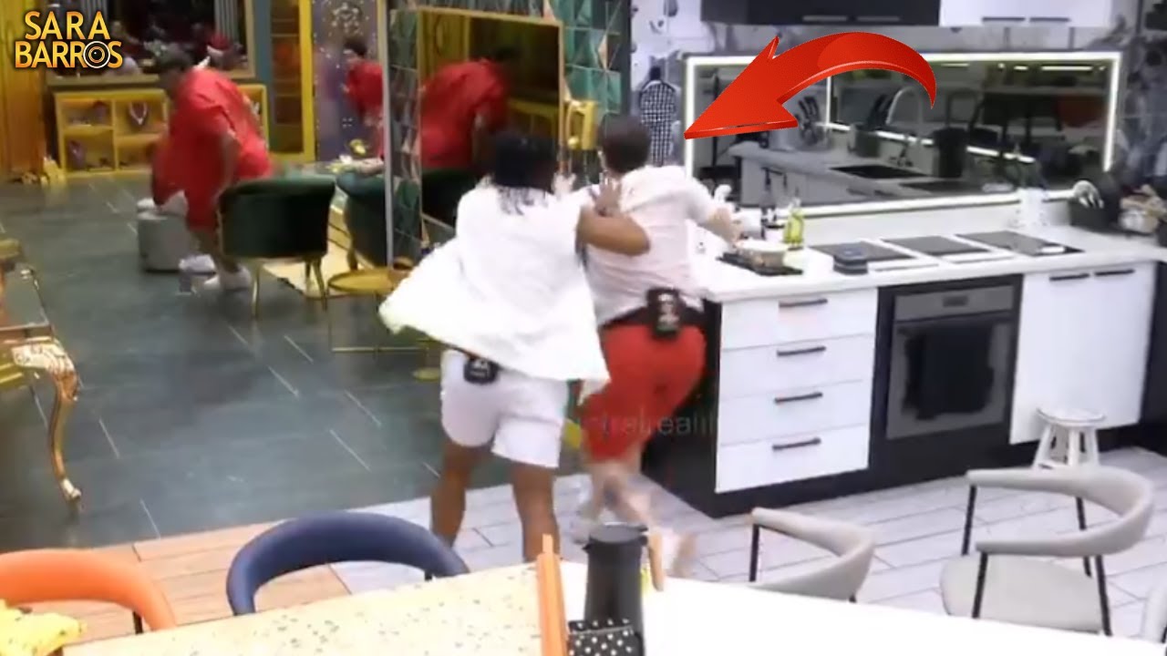 POR ESSA NINGUEM ESPERAVA!! QUASE QUE LEANDRO PUXA MARCELO PRA ATENDER O BIG FONE MAIS DESISTE | BBB