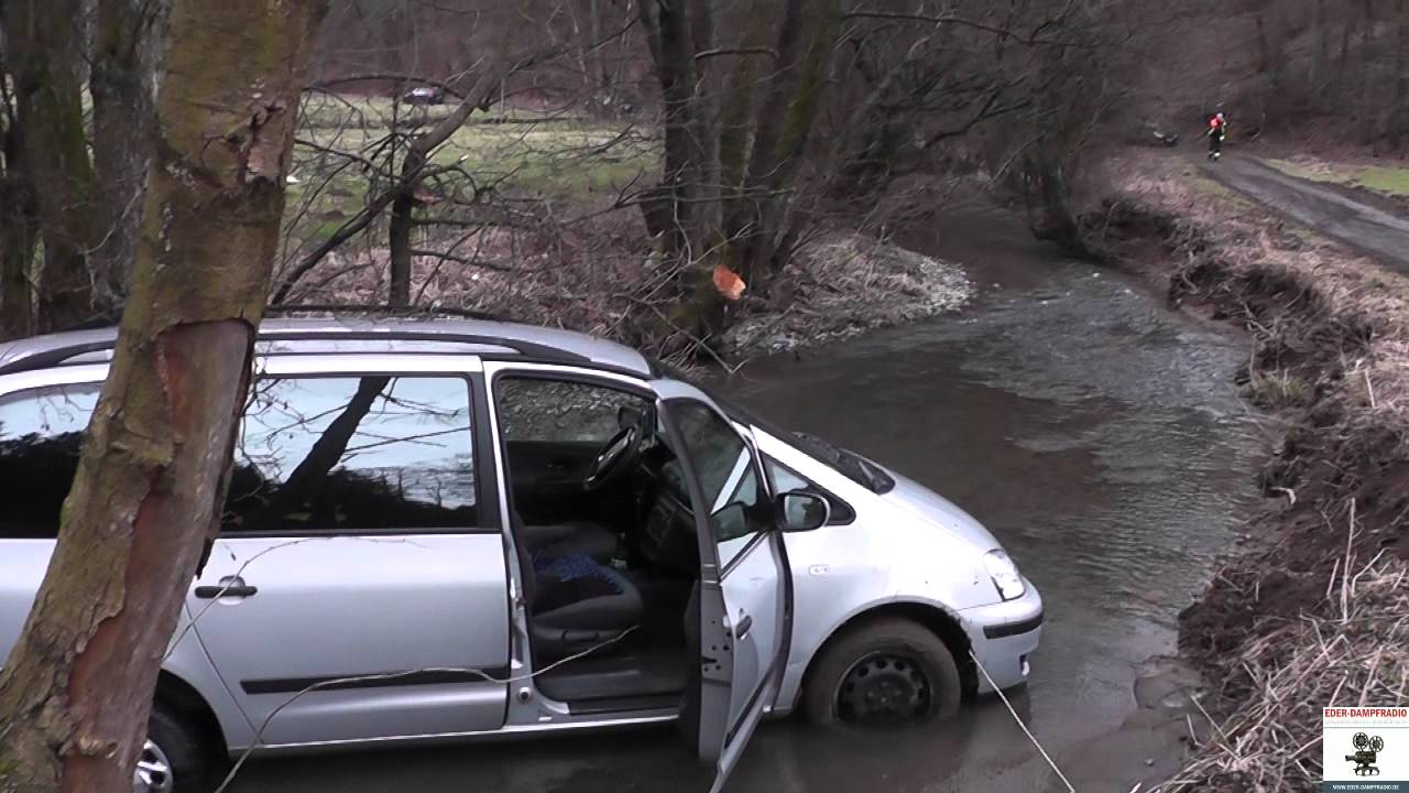 AutoimBachederdampf.mpg