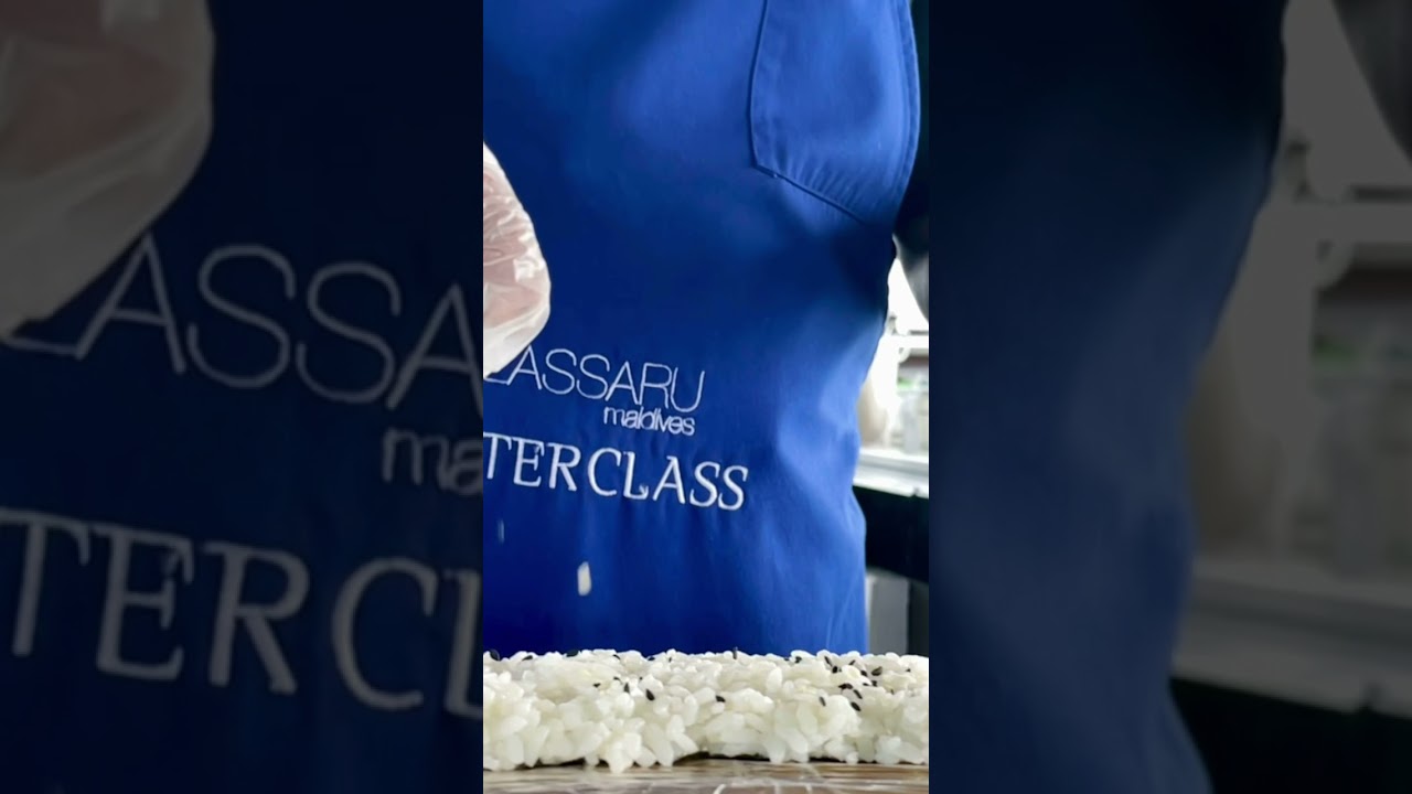 Sushi-making class in Velassaru 