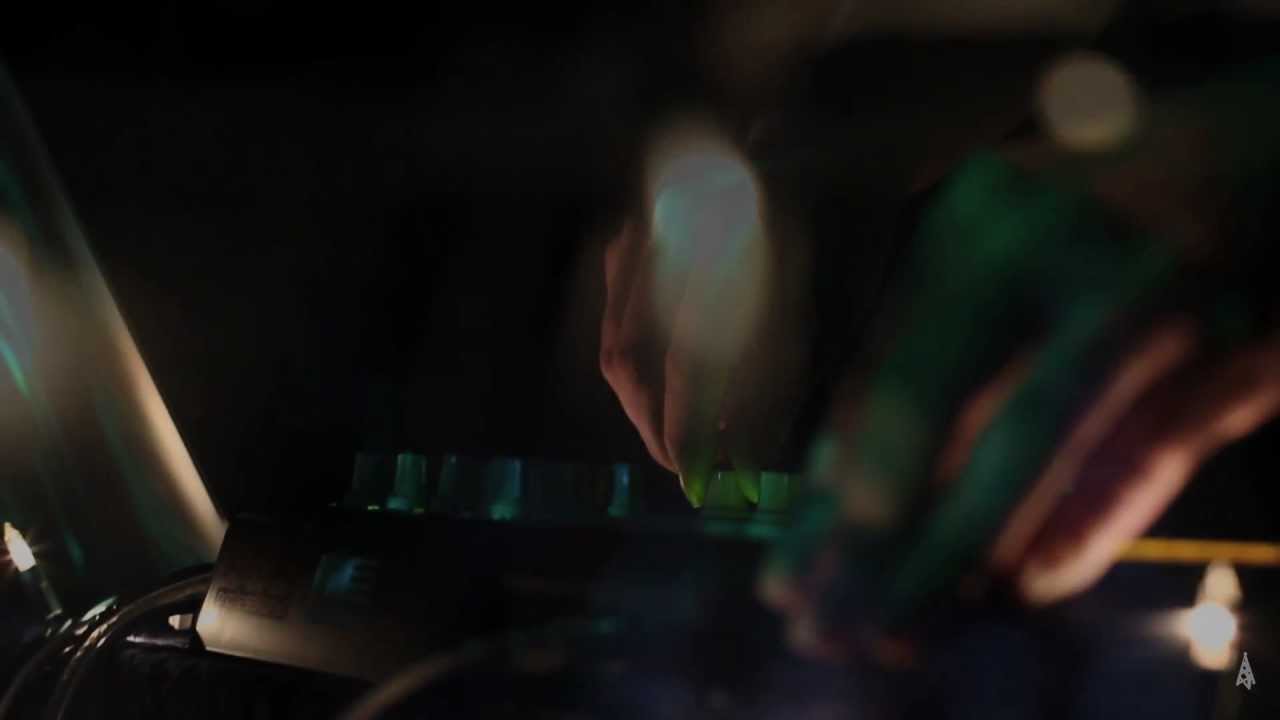 Teen Daze - Hold + Treten | Newtown Radio | Swan7 Studio