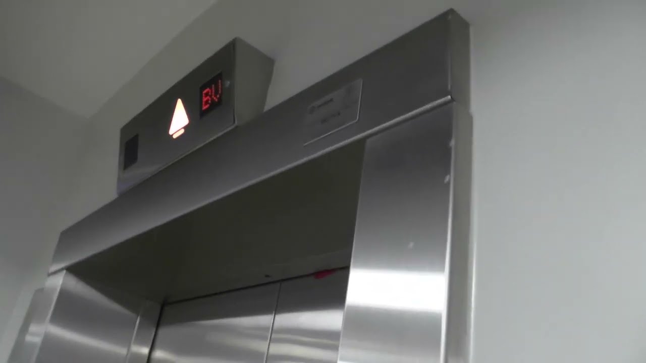 Sigtuna, SWE: 3x KONE M Traction Elevators at Stockholm-Arlanda Airport, Terminal 4 Parking Garage
