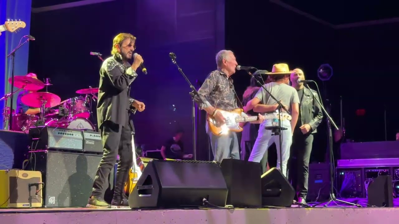 Ringo Starr - Clearwater 6/21 - With A Little Help From My Friends (w/ John Travolta & Robin Zander)