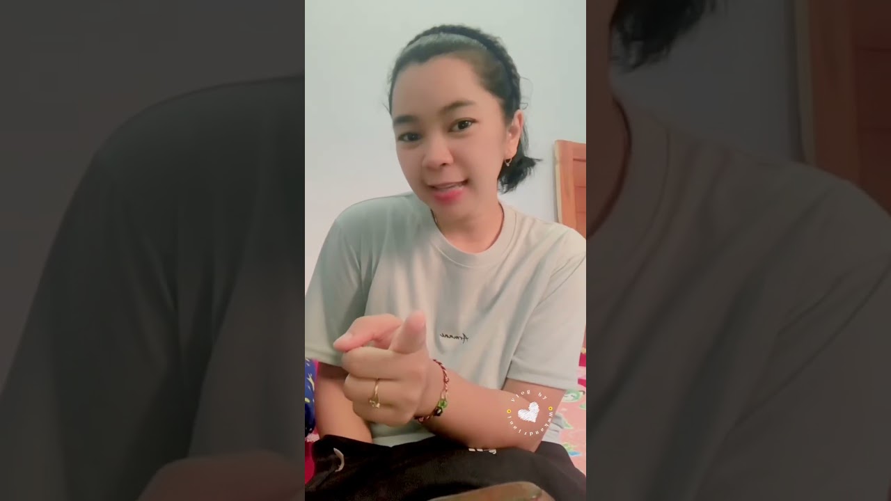 Beberapa hari anginnya kenceng terus sampai sampahnya numpuk di teras rumah🫠