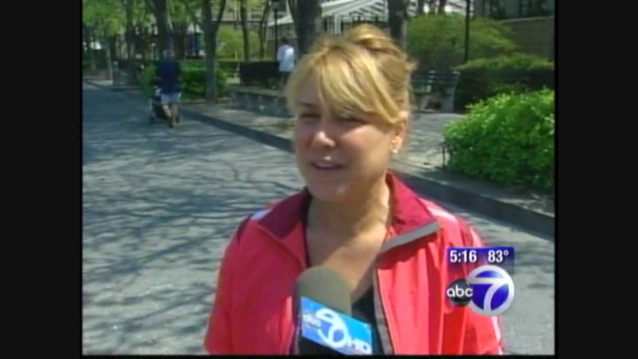 Photo Op Low-Flying Plane Strikes Fear In Some New Yorkers 04-27-2009