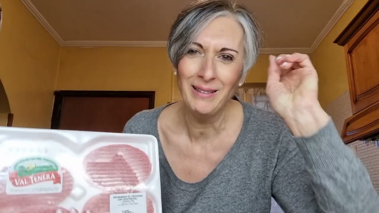 SVUOTA LA SPESA IN'S IN UNA CASA SUPER AFFOLLATA!