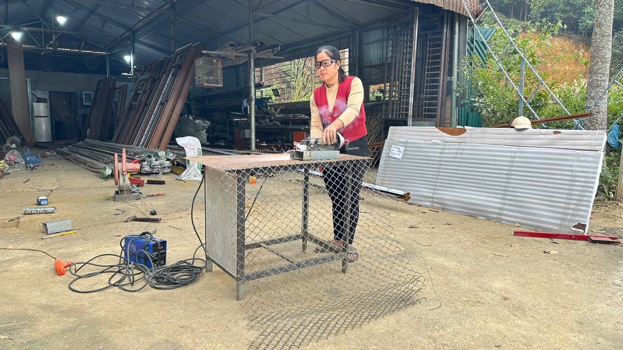 The discarded iron bending machine turned into a treasure.