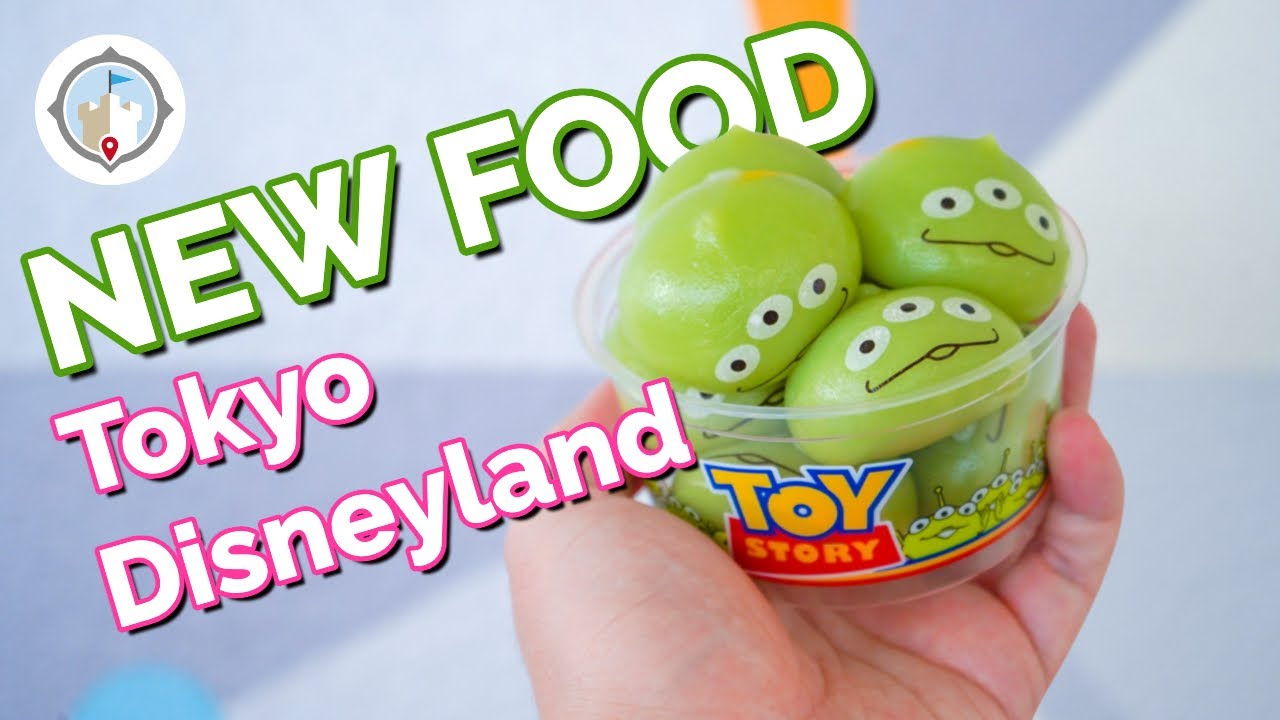 Eating NEW Spring Food at Tokyo Disneyland | Disney Easter 2022