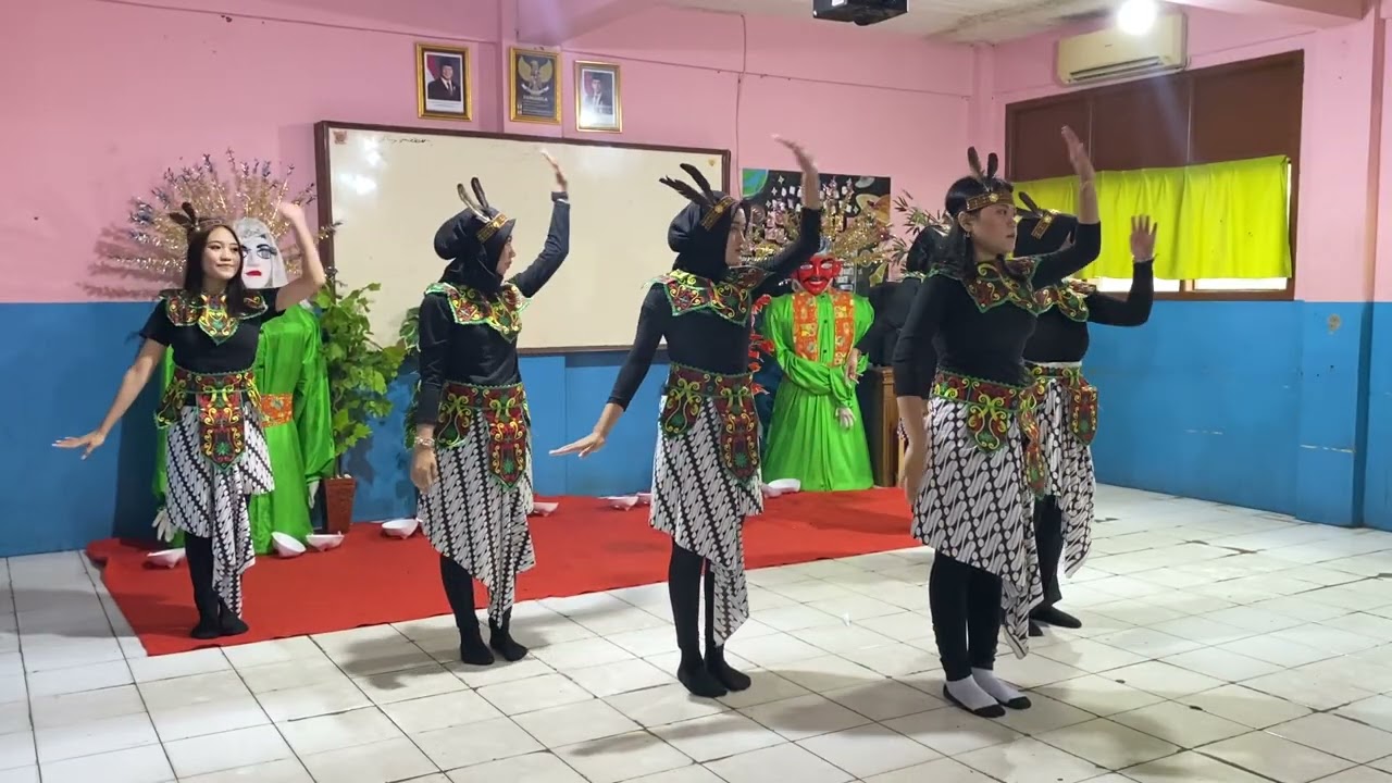 Ujian Praktik Seni Budaya Kelompok 1 || XII-3 SMA SUMPAH PEMUDA 