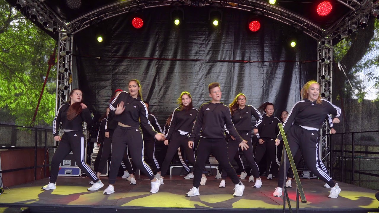 BUST A MOVE Dance Academy by Fitness Vitalfarm Hessentag in Korbach 2018 (Teil 2/4 )