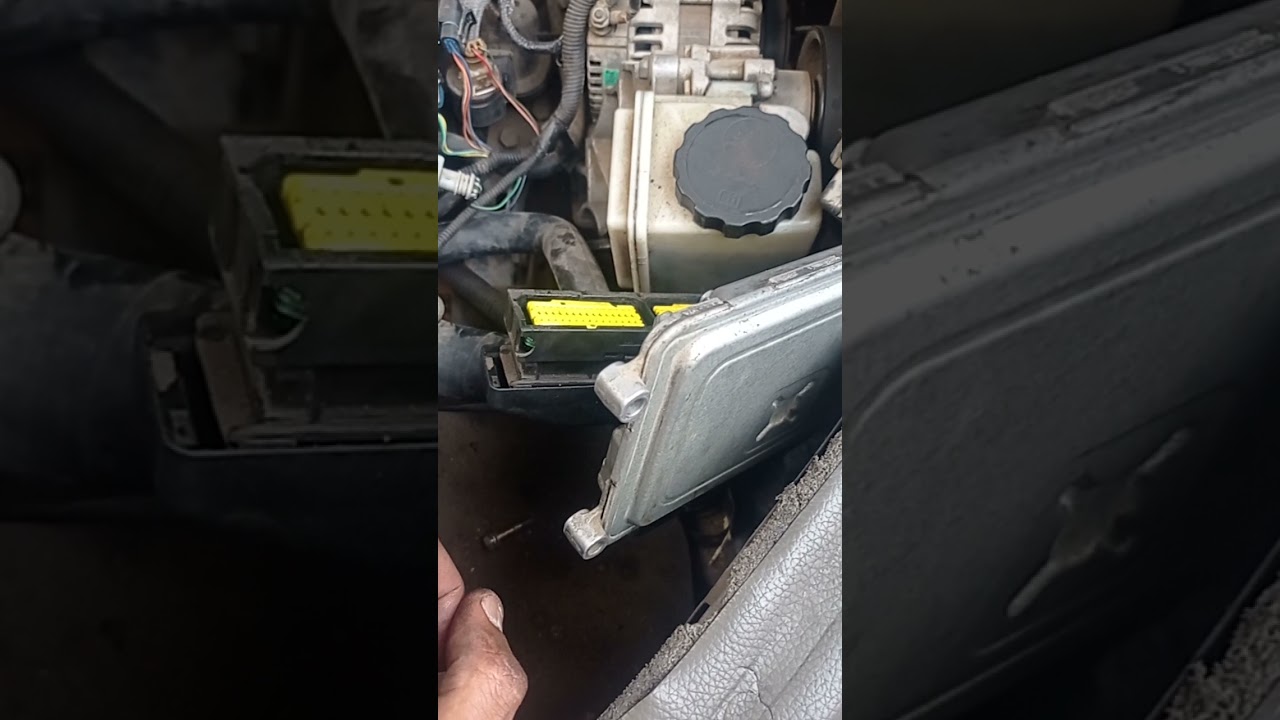 تنظيف كمبيوتر السيارة للحصول على أفضل أداء N300