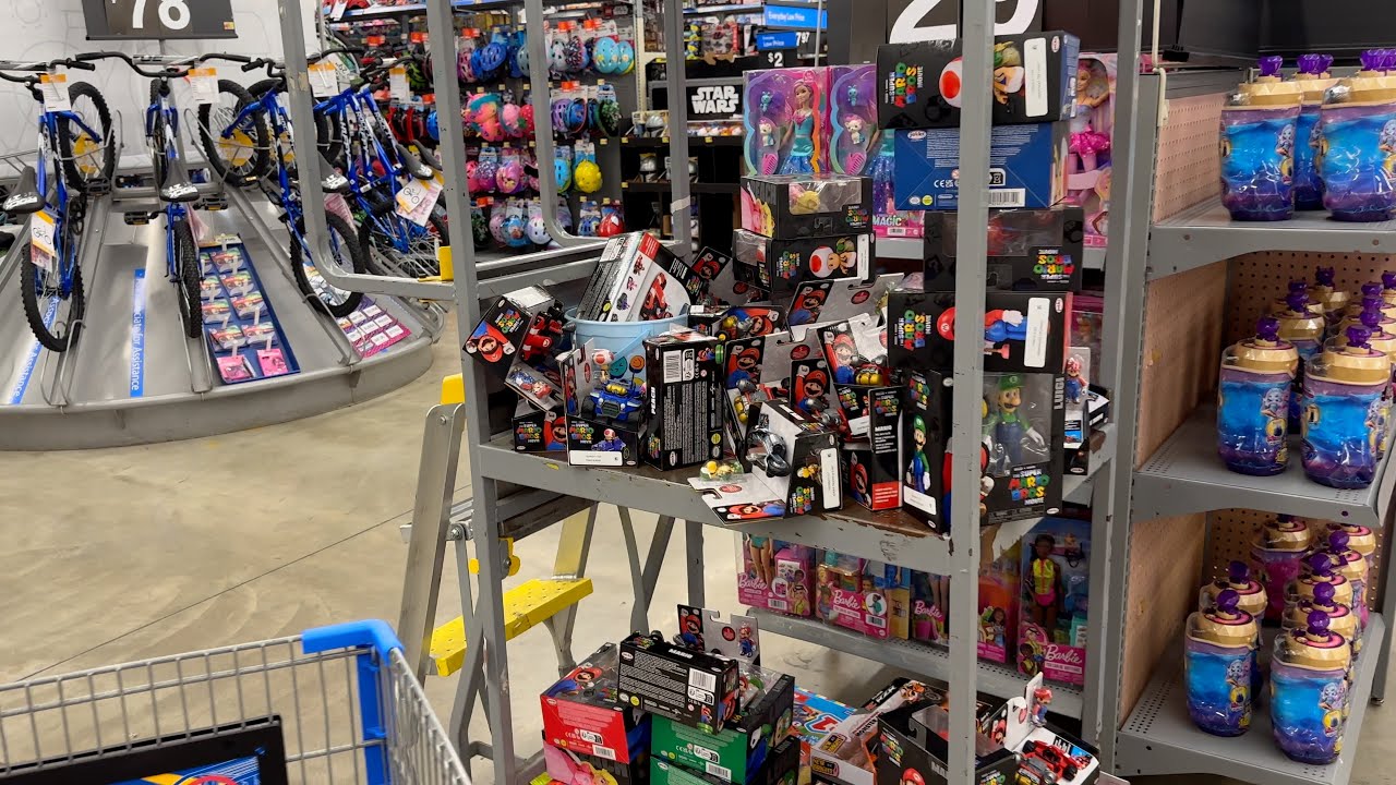 I FOUND THIS CART FULL OF HIDDEN CLEARANCE AT WALMART I LOVE FINDING THINGS WHEN I GOT SHOPPING