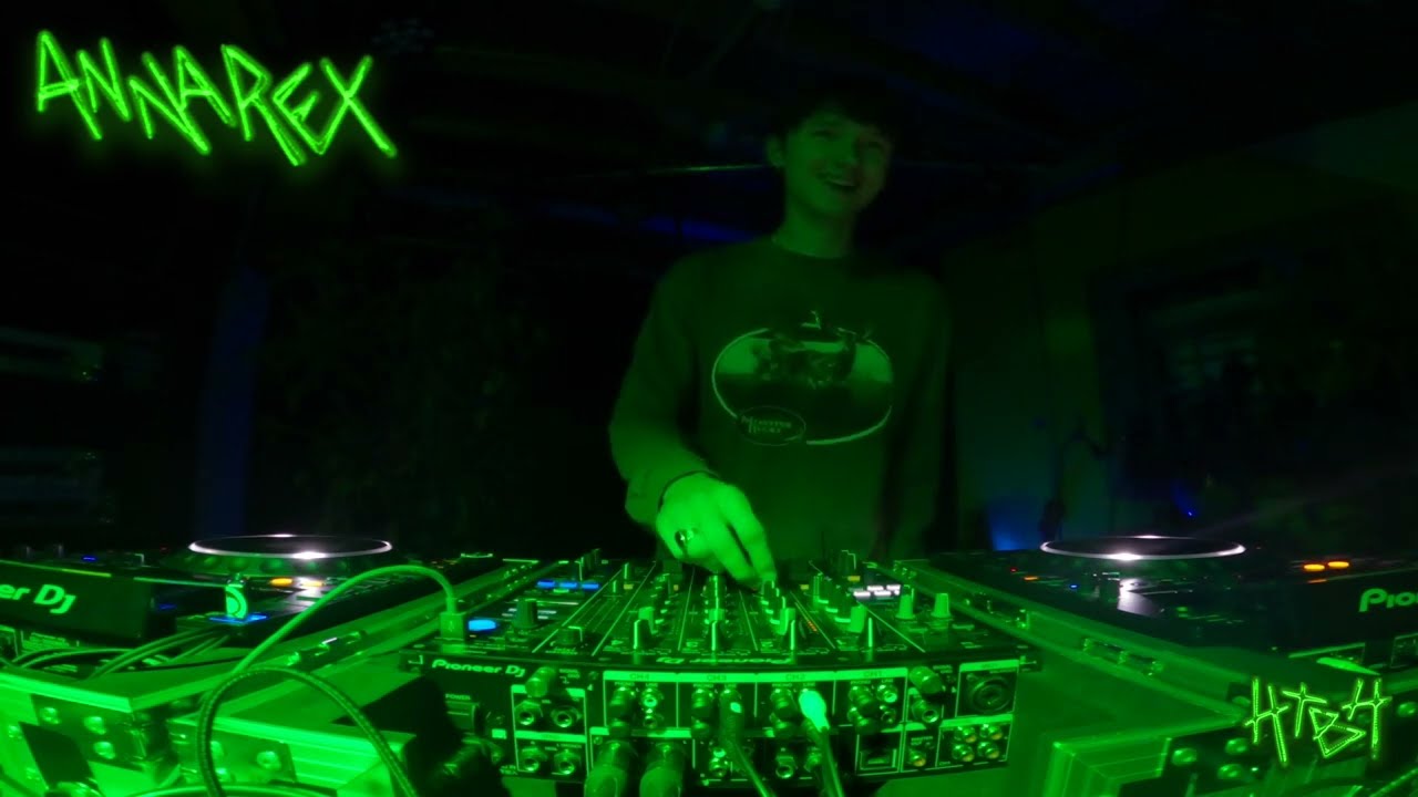ANNAREX SET AT HTBH STAGE ASTRANT