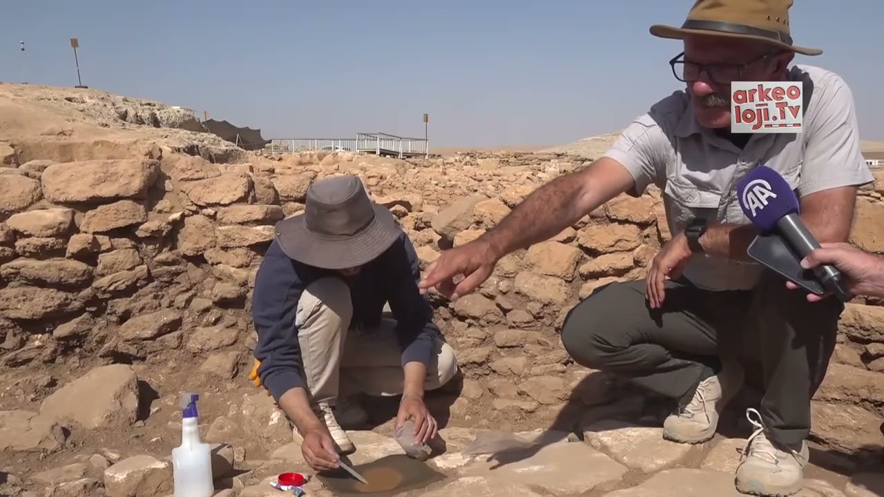 Karahantepe&rsquo;de Neolitik Beslenme: &Ouml;ğ&uuml;tme Taşları, Tarımın Başlangıcı